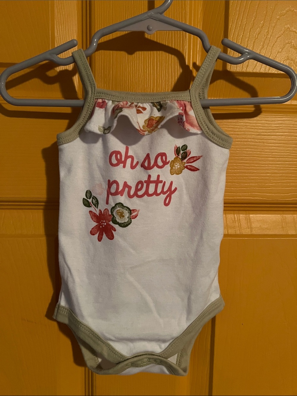 3-6 MONTHS BABY GIRL CHICK PEA “OH SO PRETTY” RUFFLE FLORAL ONESIE